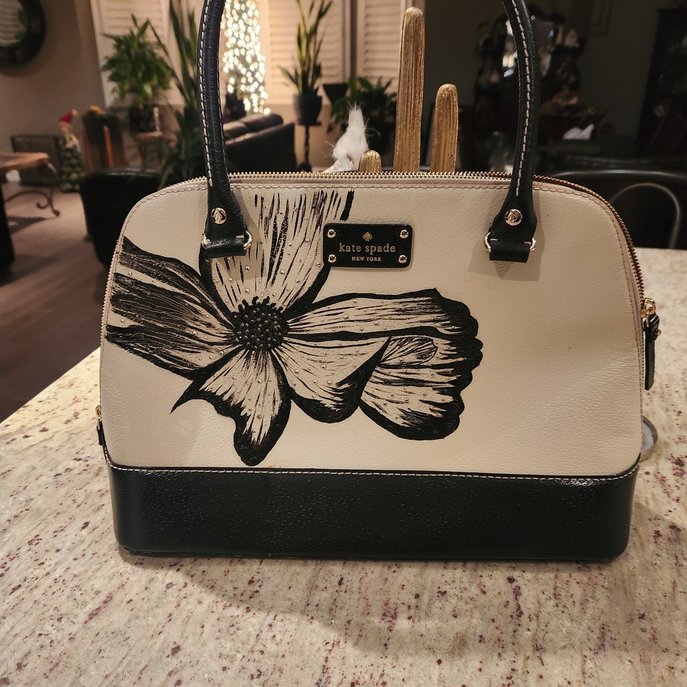 Kate Spade Black and Cream Floral Women's Bag